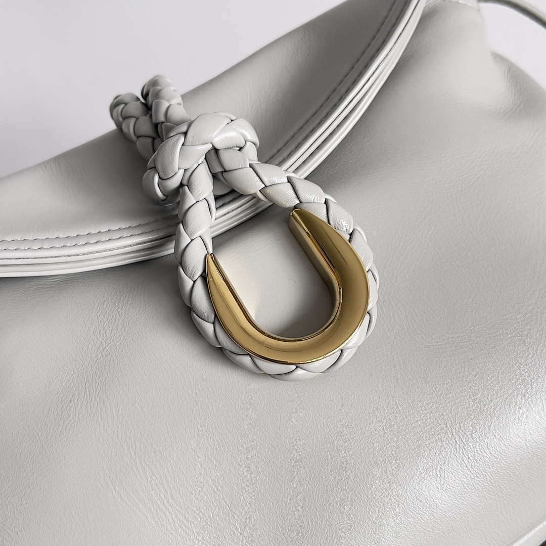 Bottega Veneta BV 806034V4SJ12250 Medium Liberta Bag Gray White
