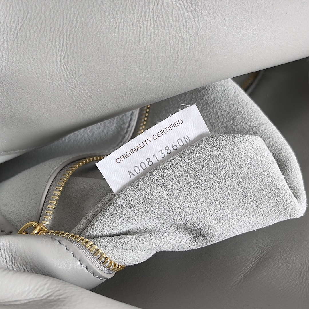 Bottega Veneta BV 806034V4SJ12250 Medium Liberta Bag Gray White