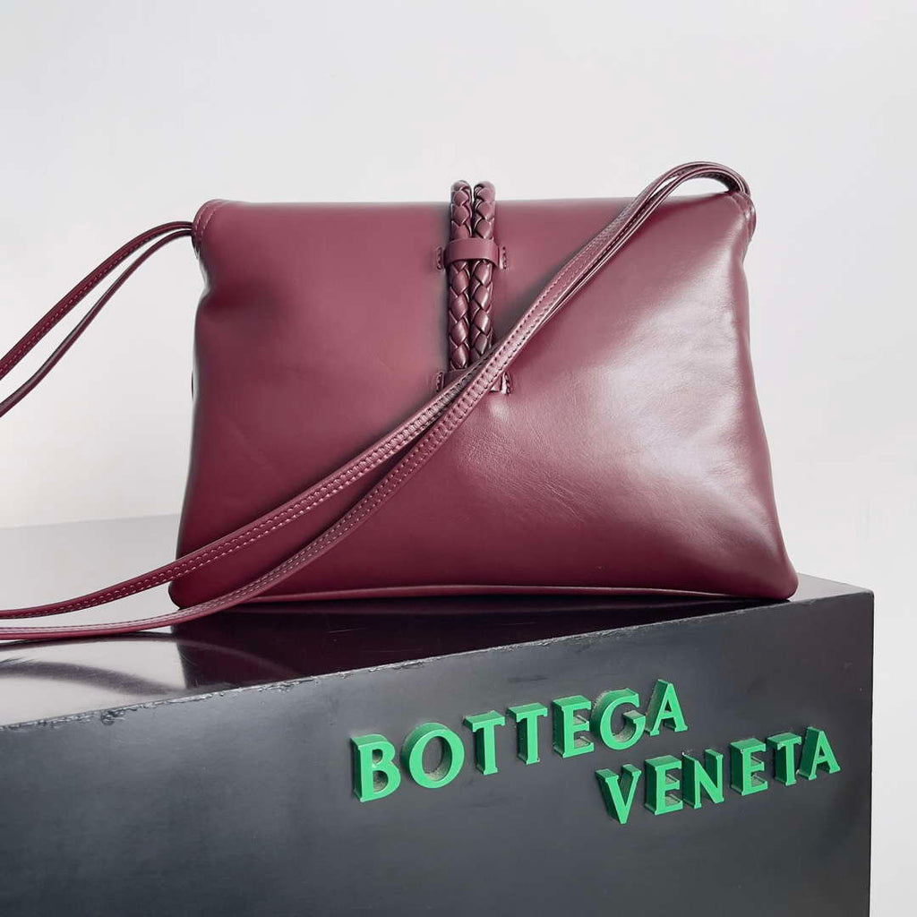 Bottega Veneta BV 806034V4SJ12250 Medium Liberta Bag Wine Red