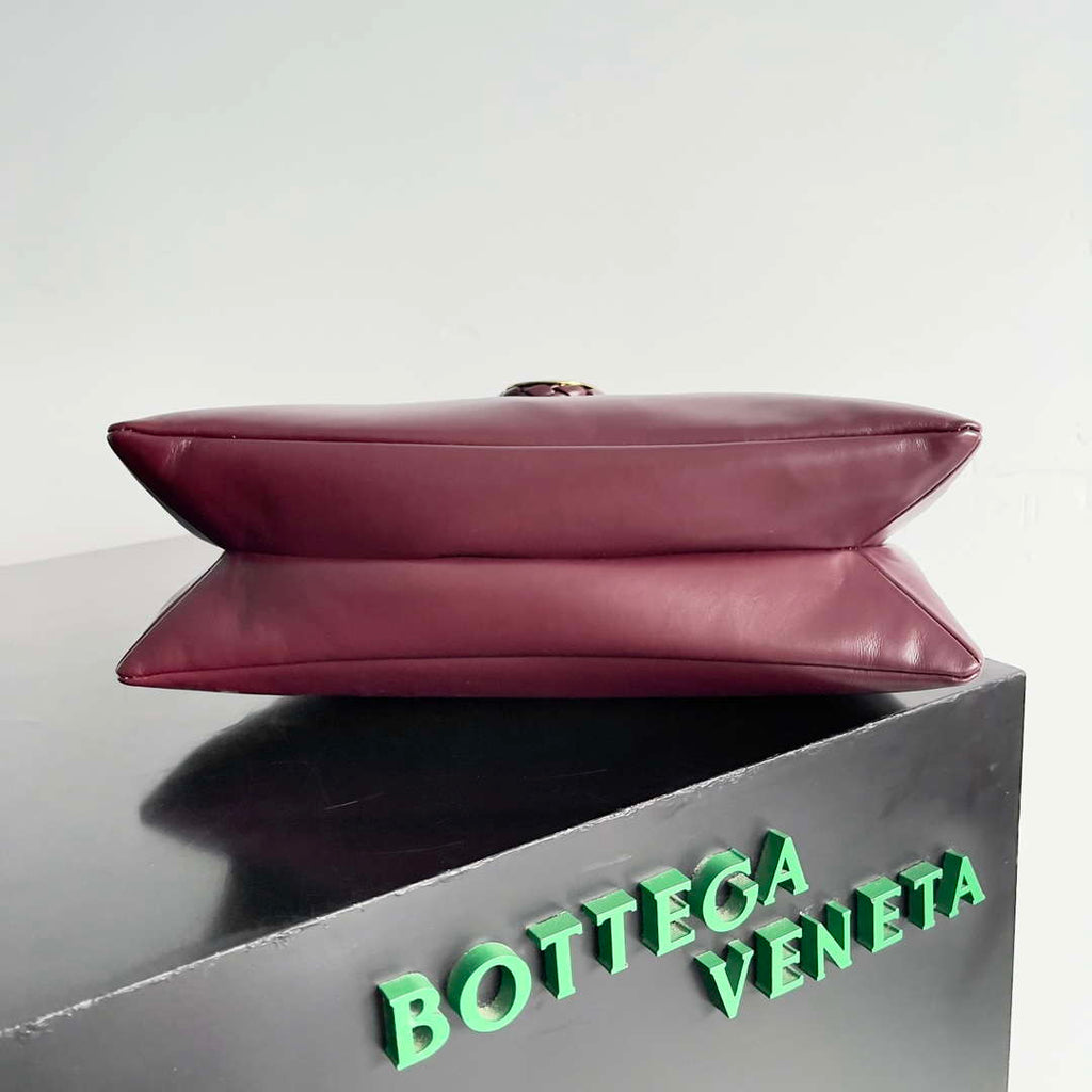 Bottega Veneta BV 806034V4SJ12250 Medium Liberta Bag Wine Red
