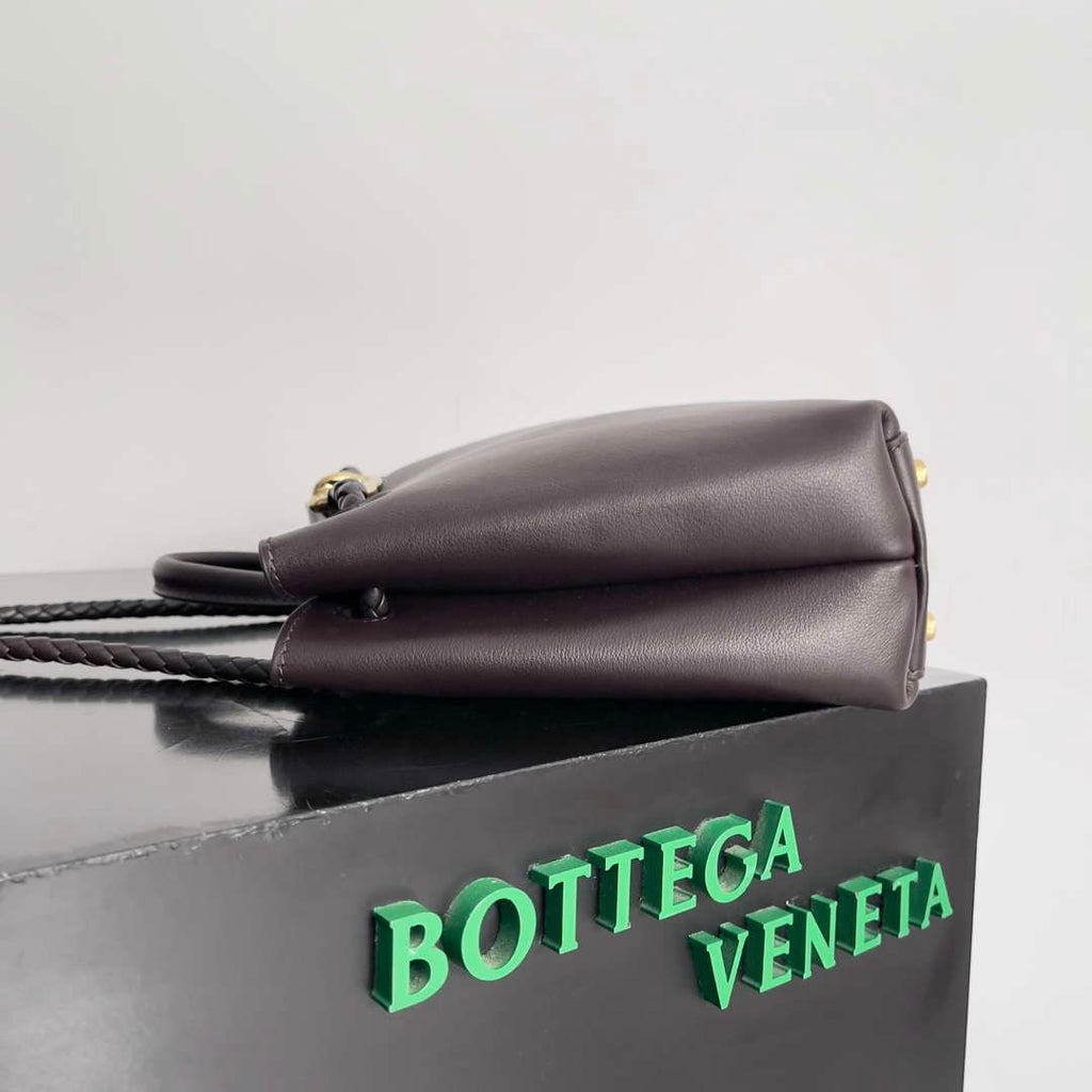 Bottega Veneta BV 810213 Small Andiamo bag BV9033