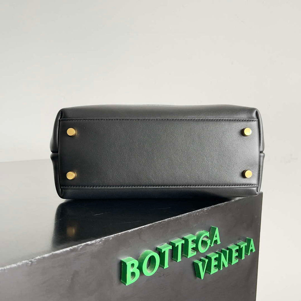 Bottega Veneta BV 810213 Small Andiamo bag BV9034