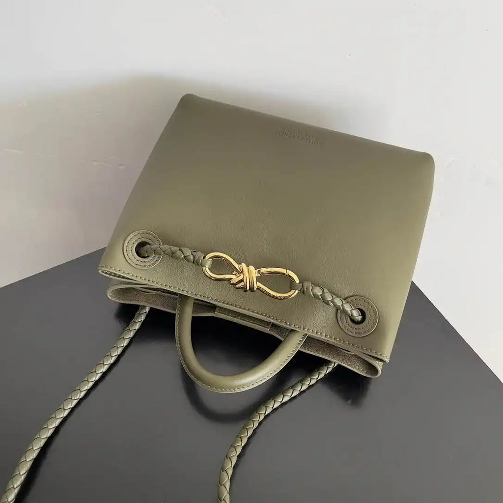 Bottega Veneta BV 810213 Small Andiamo bag BV9103