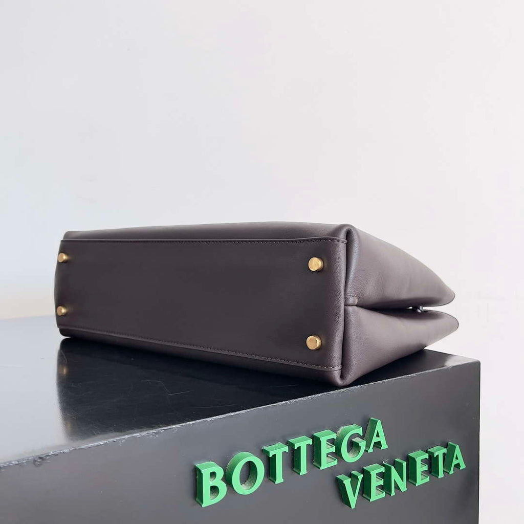 Bottega Veneta BV 810214 Meduim Andiamo bag BV9030