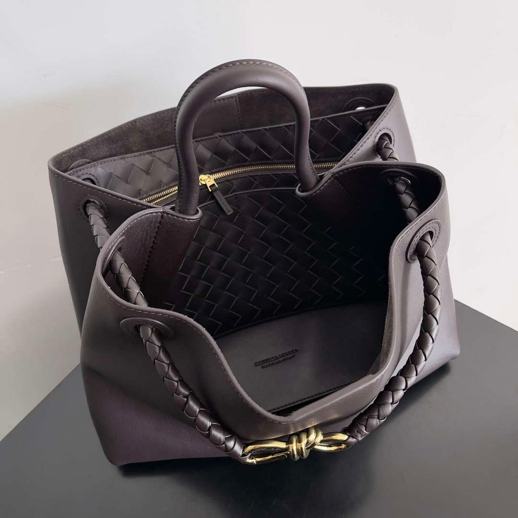 Bottega Veneta BV 810214 Meduim Andiamo bag BV9030