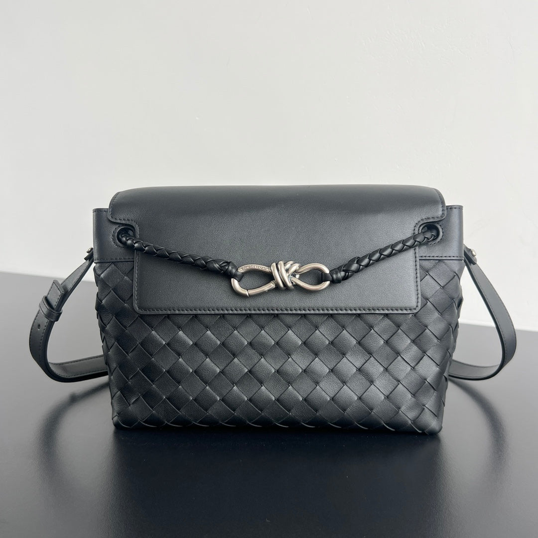 Bottega Veneta BV 815781V2HLD1208 Small Andiamo Messenger Black