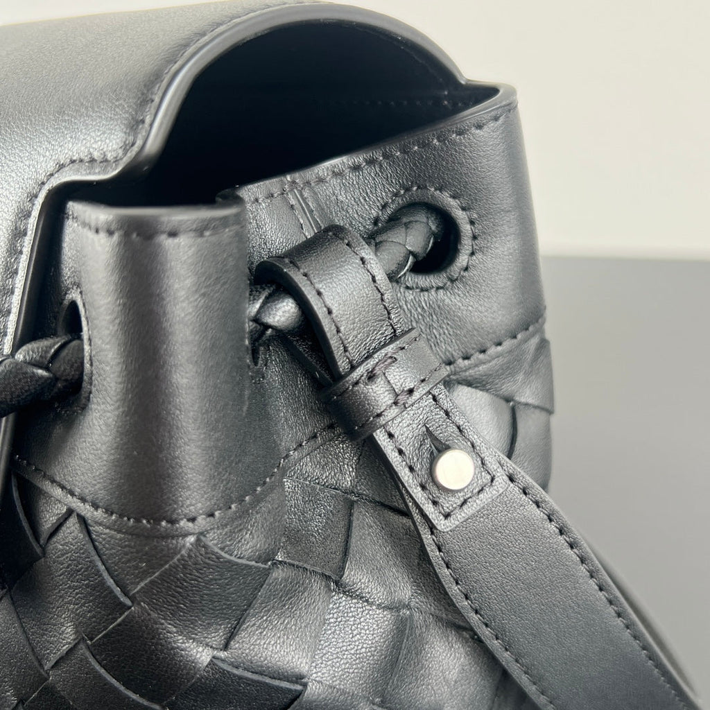 Bottega Veneta BV 815781V2HLD1208 Small Andiamo Messenger Black