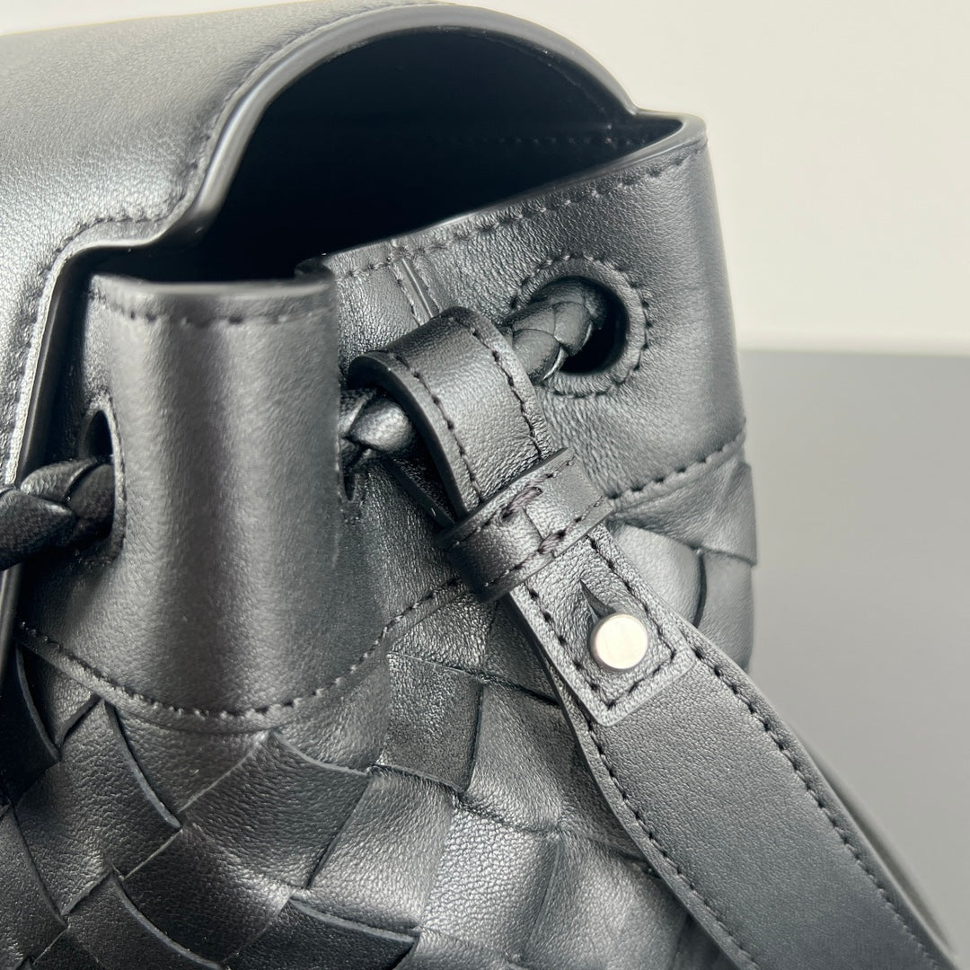 Bottega Veneta BV 815781V2HLD1208 Small Andiamo Messenger Black