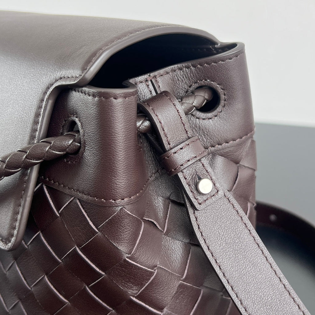 Bottega Veneta BV 815781V2HLD1208 Small Andiamo Messenger Brown