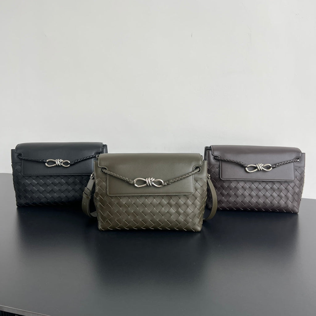 Bottega Veneta BV 815781V2HLD1208 Small Andiamo Messenger Green