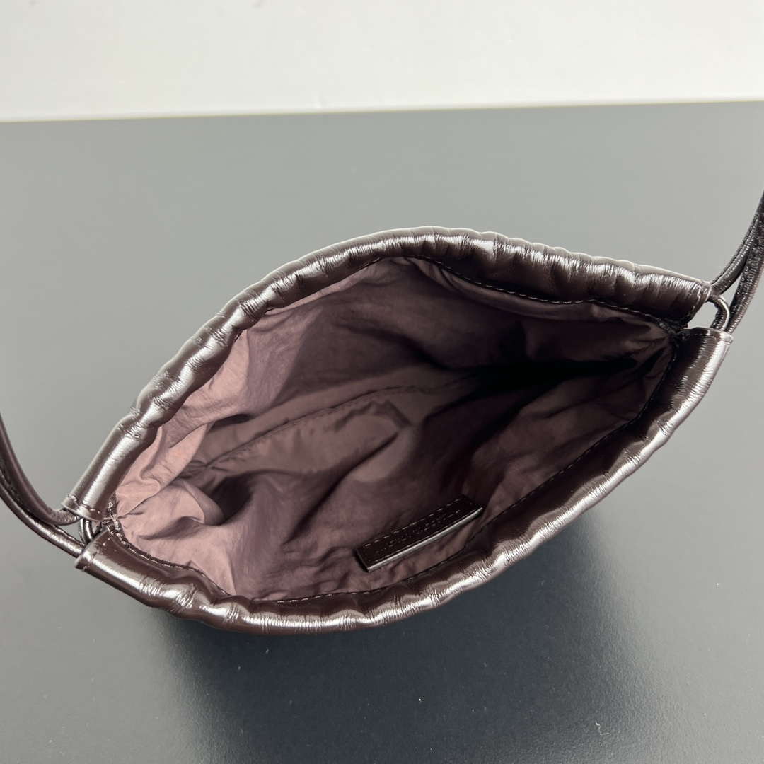Bottega Veneta BV 816987V3IV18425 Small Dustbag Dark Brown