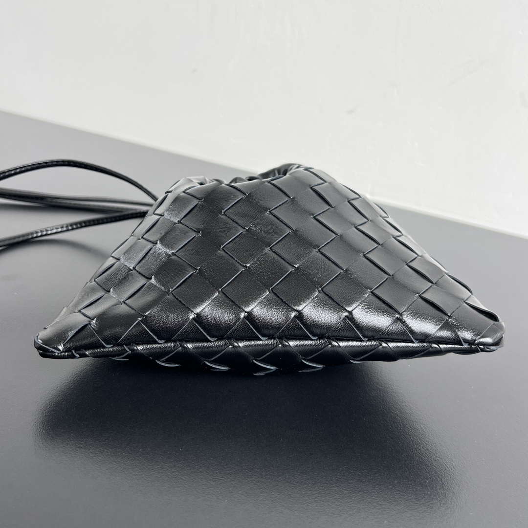 Bottega Veneta BV 816987V3IV18425 Small Dustbag Black