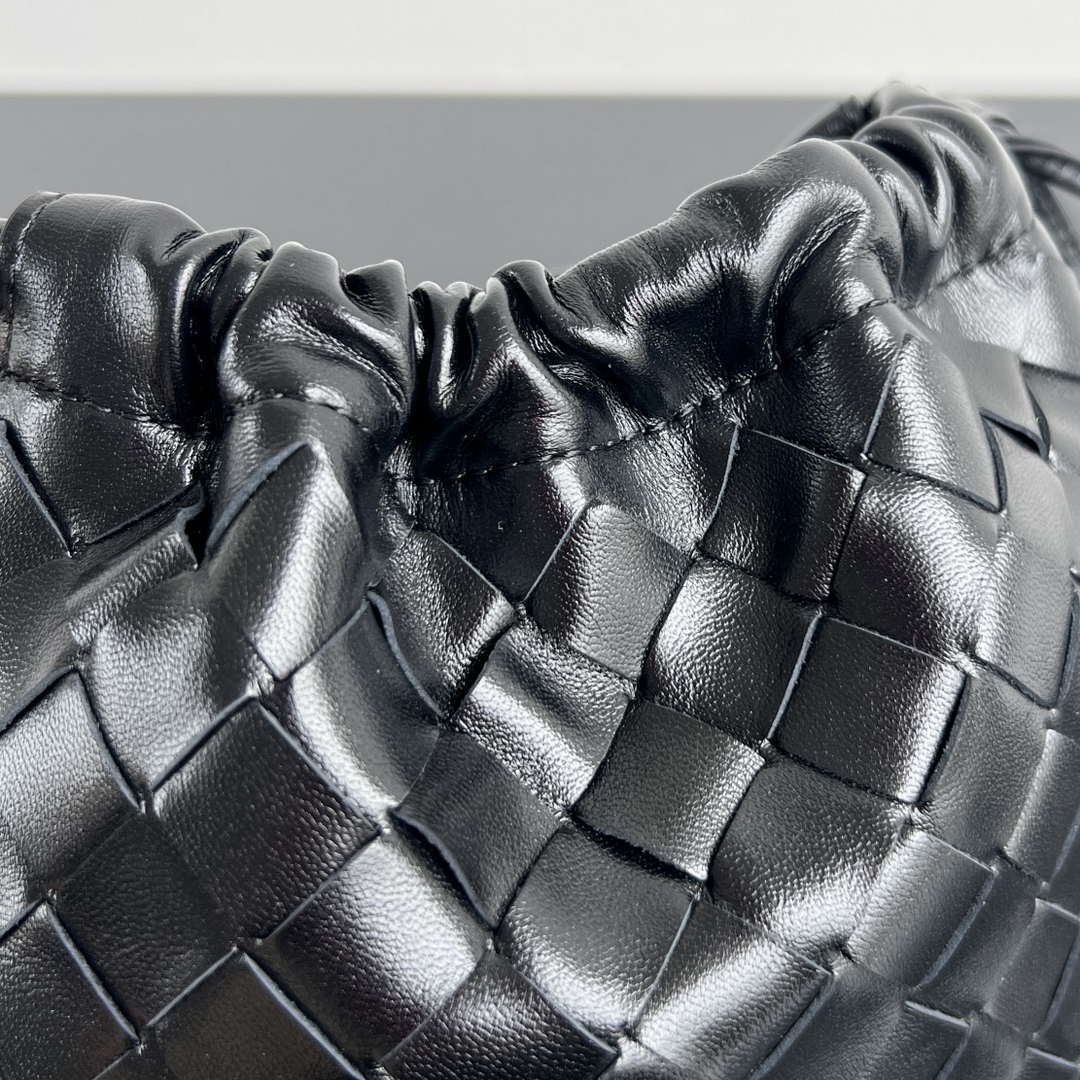 Bottega Veneta BV 816987V3IV18425 Small Dustbag Black