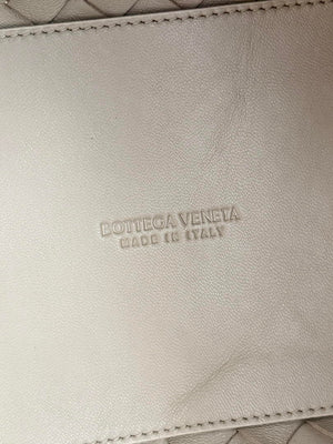 Bottega Veneta BV 817175V4SC59104 Small Parachute Chain Chalk - Default Title - View 8