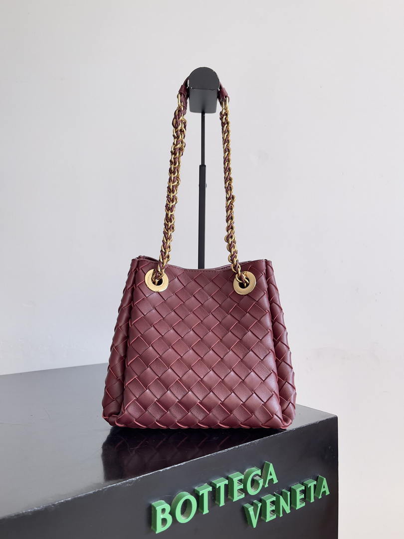 Bottega Veneta BV 817175V4SC59104 Small Parachute Chain Wine Red