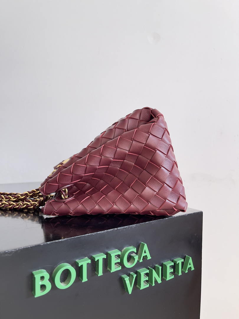 Bottega Veneta BV 817175V4SC59104 Small Parachute Chain Wine Red
