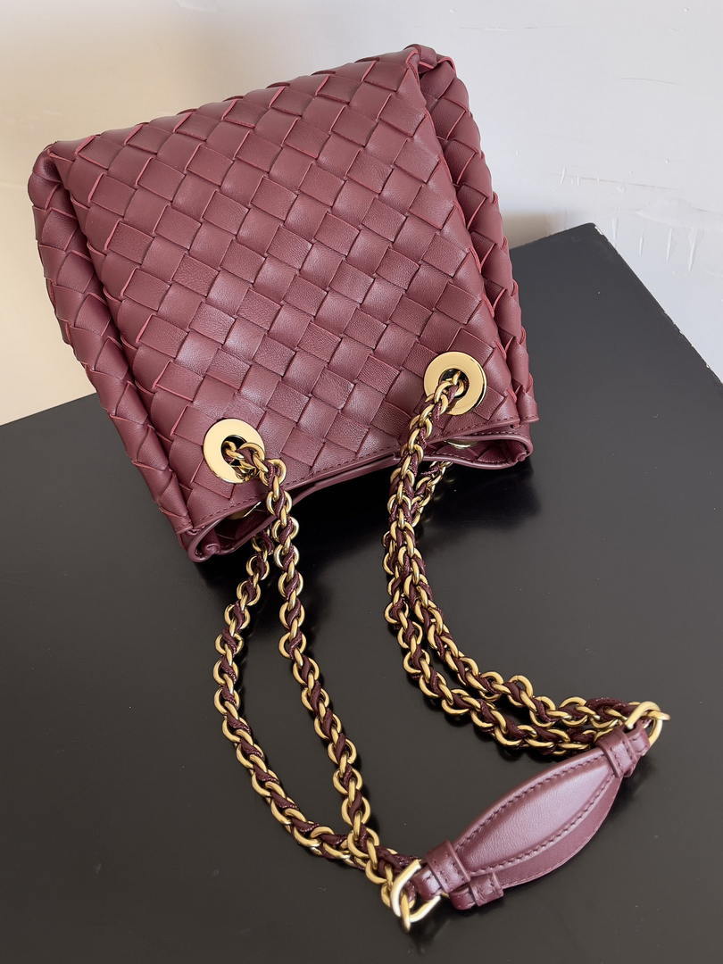 Bottega Veneta BV 817175V4SC59104 Small Parachute Chain Wine Red