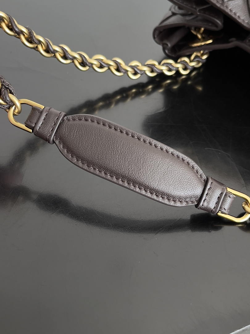 Bottega Veneta BV 817175V4SC59104 Small Parachute Chain Dark Brown