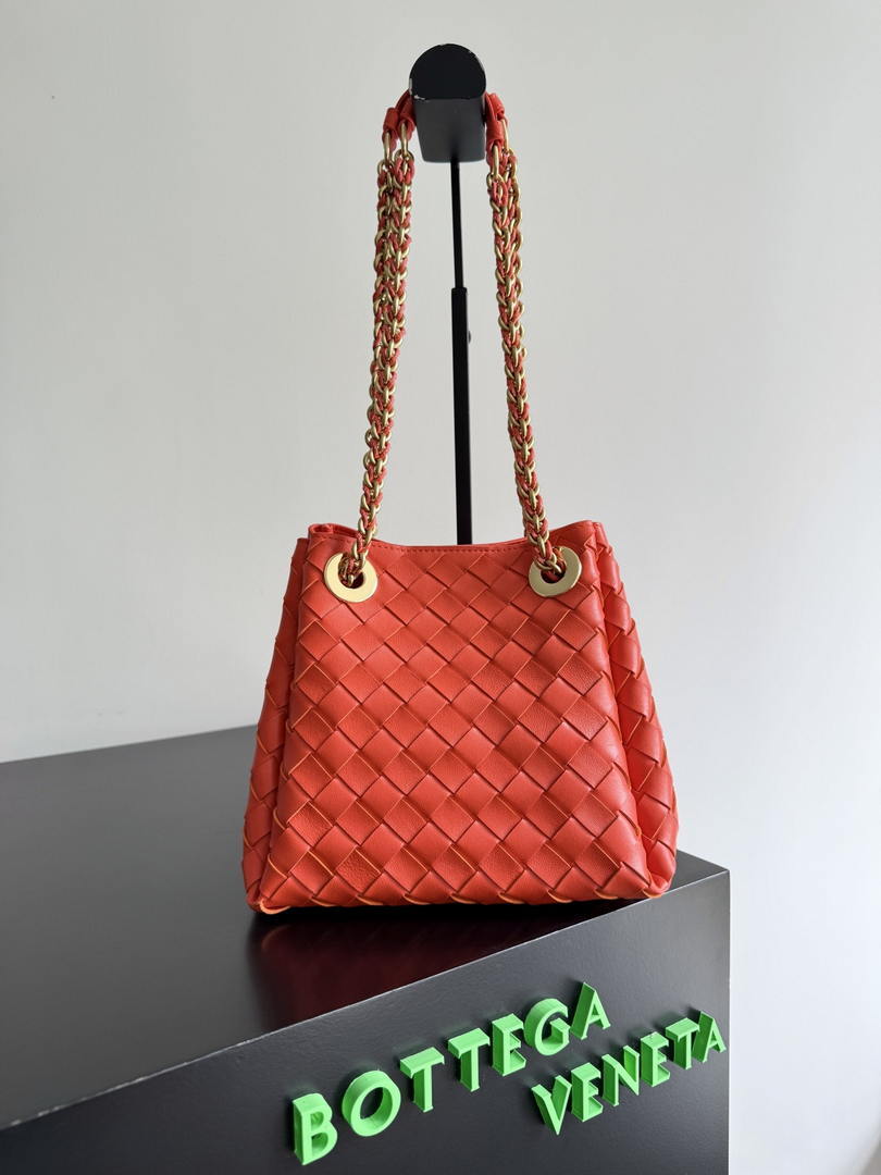 Bottega Veneta BV 817175V4SC59104 Small Parachute Chain Orange Red