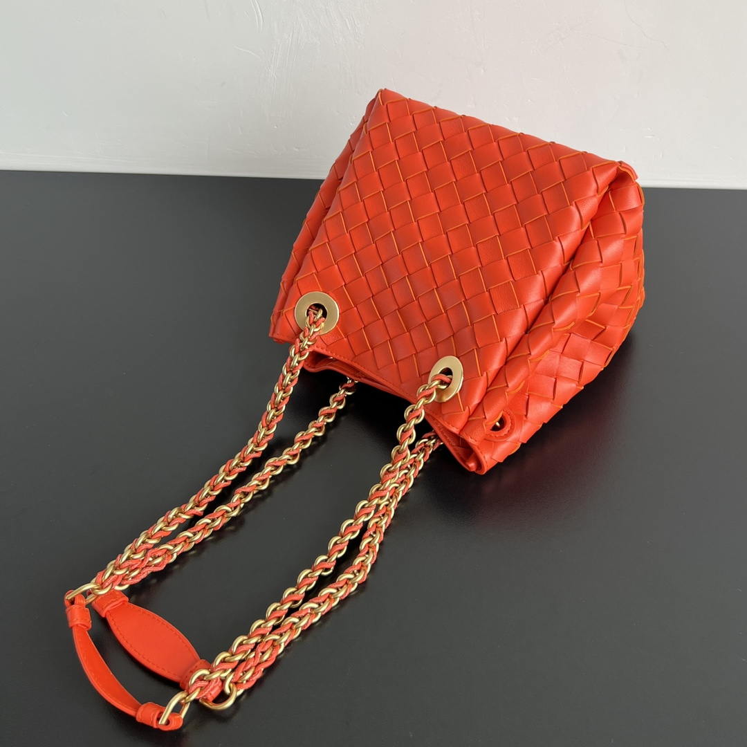 Bottega Veneta BV 817175V4SC59104 Small Parachute Chain Orange Red
