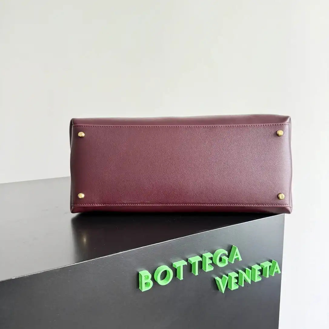 Bottega Veneta BV 817231  Medium Ciao Ciao Wine Red