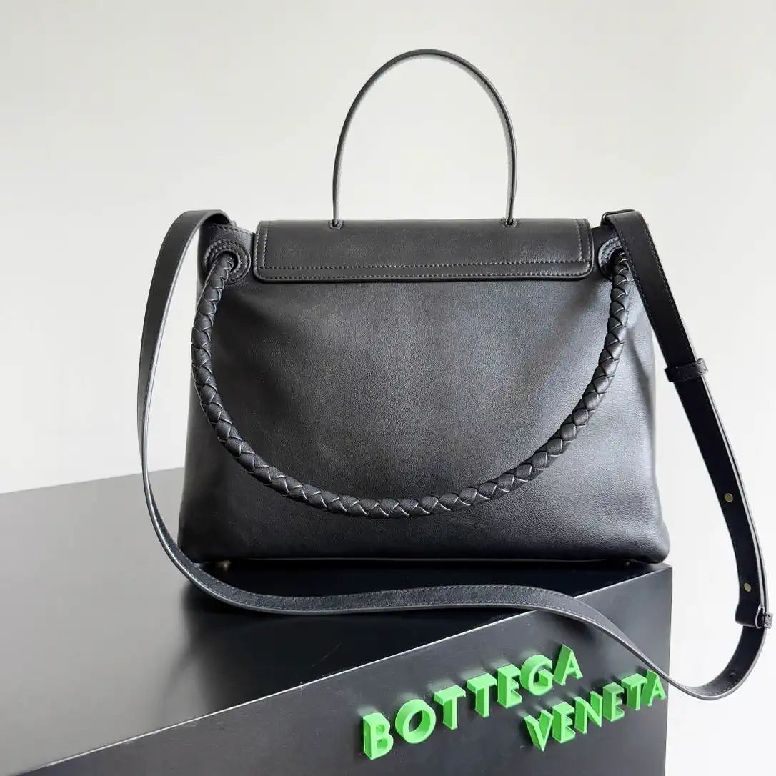 Bottega Veneta BV 817231  Medium Ciao Ciao Black