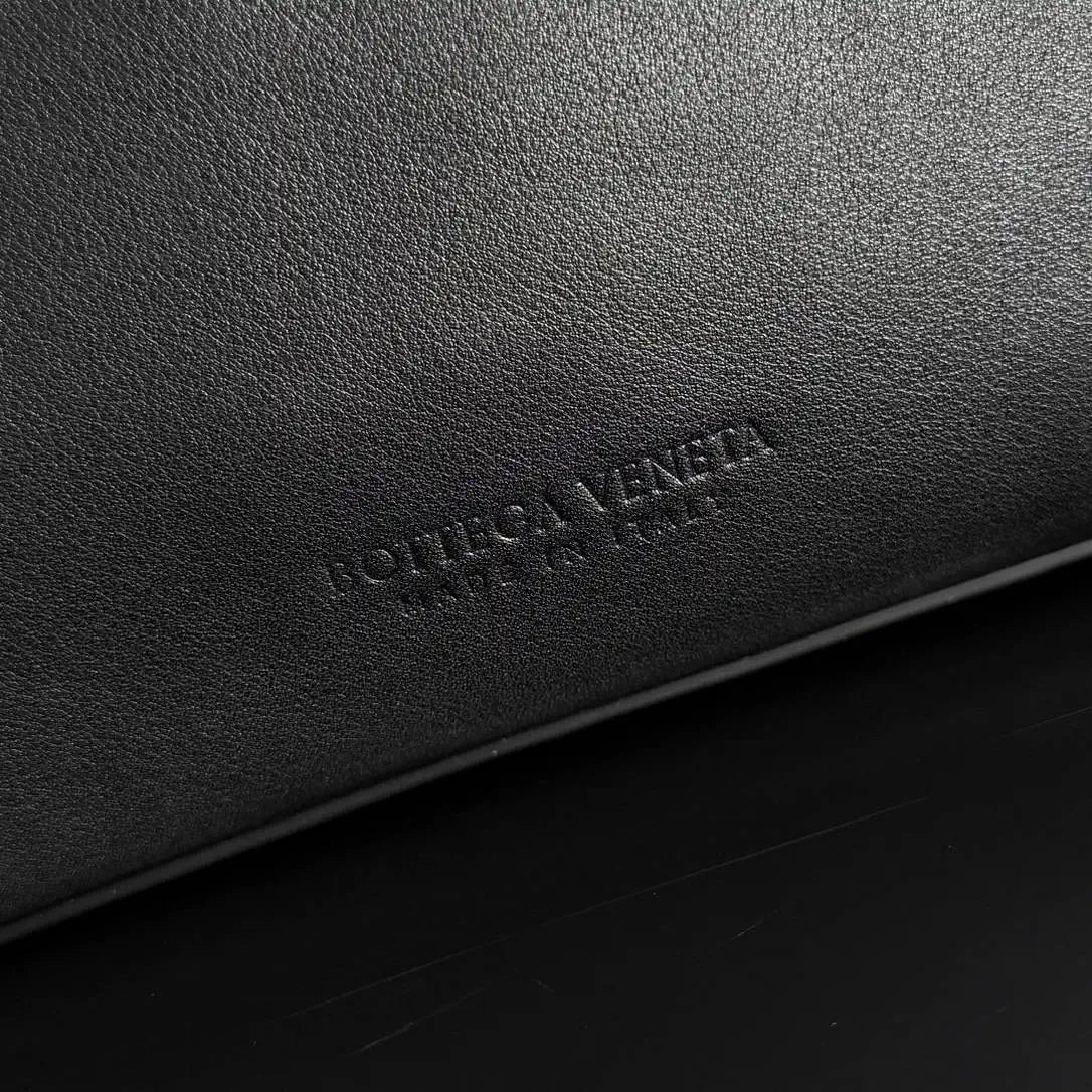 Bottega Veneta BV 817231  Medium Ciao Ciao Black