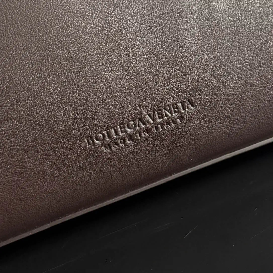 Bottega Veneta BV 817231  Medium Ciao Ciao Dark Brown