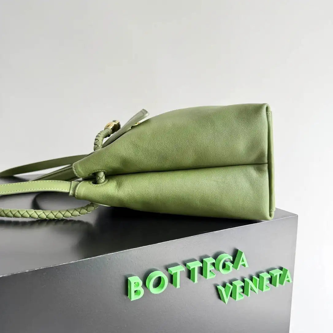 Bottega Veneta BV 817231  Medium Ciao Ciao Green