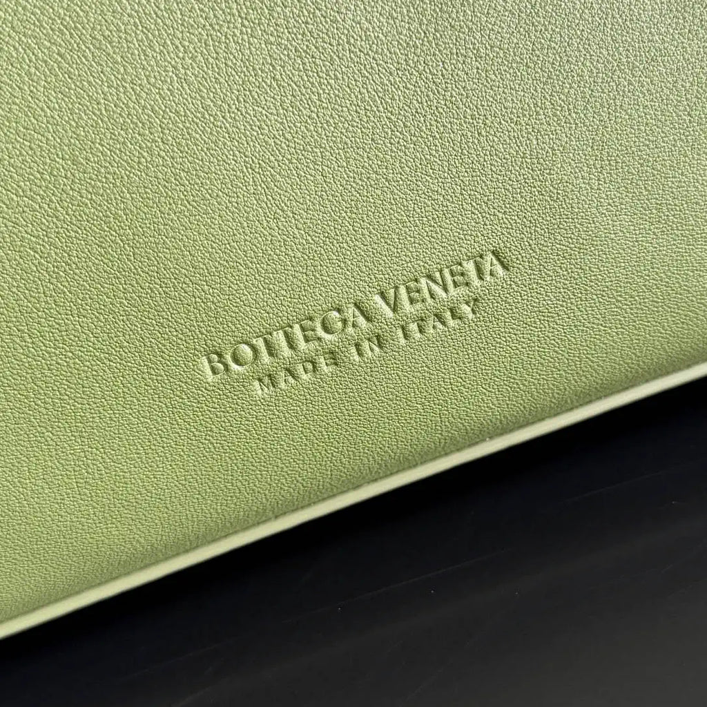 Bottega Veneta BV 817231  Medium Ciao Ciao Green