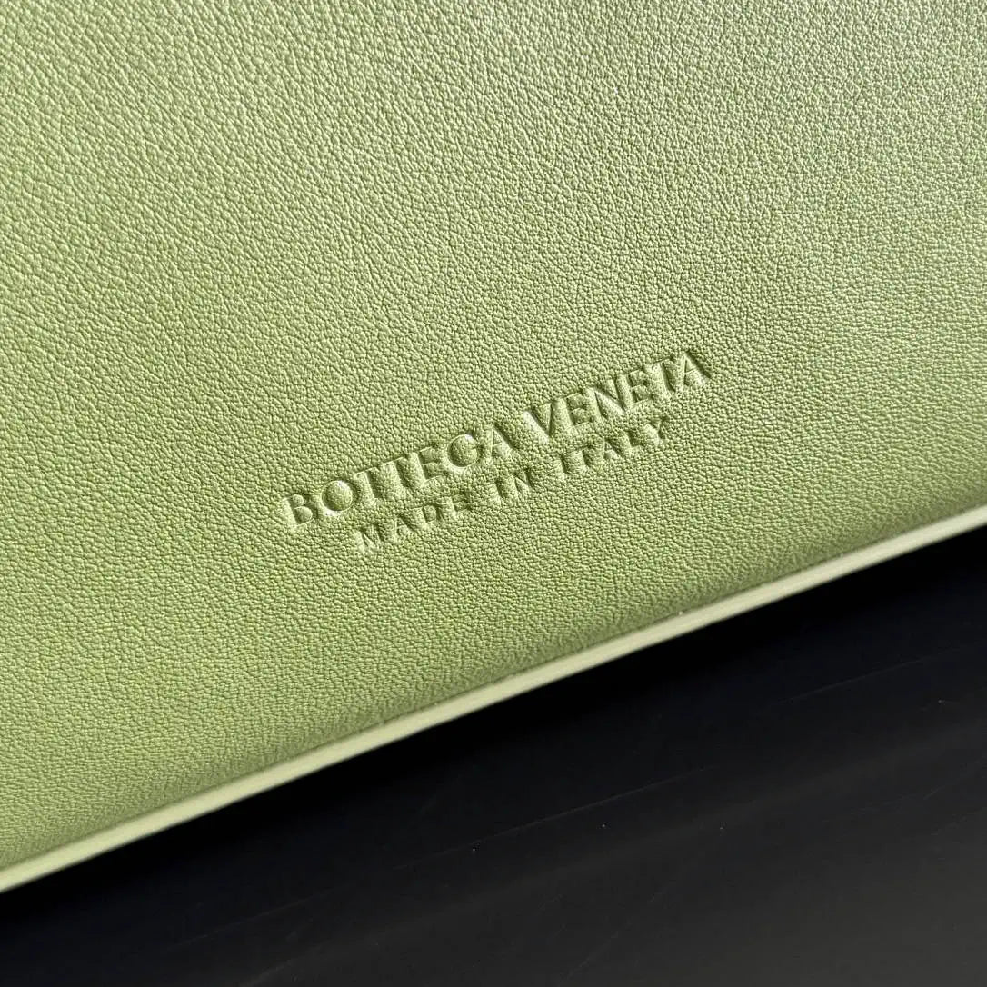 Bottega Veneta BV 817231  Medium Ciao Ciao Green