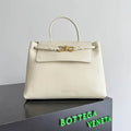 Bottega Veneta BV 817231  Medium Ciao Ciao White