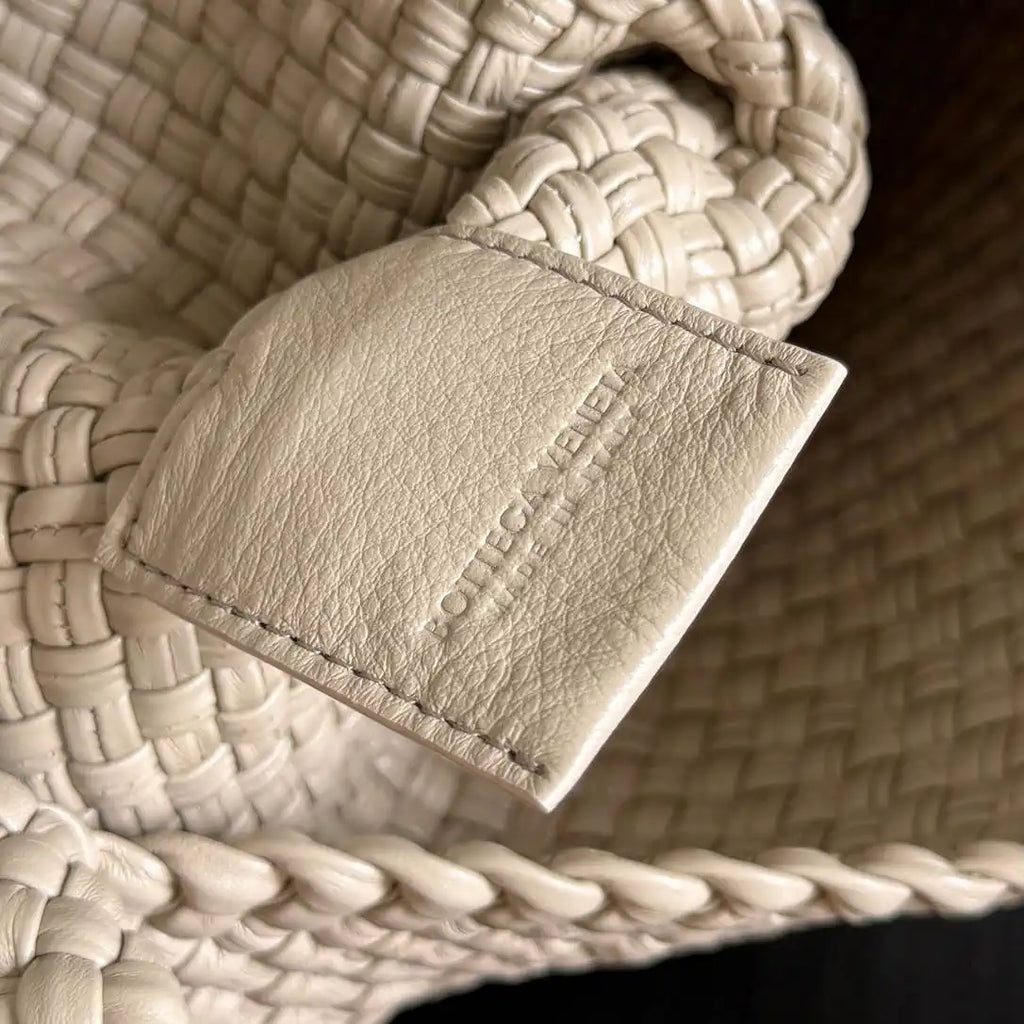 Bottega Veneta BV 826196 Tosca Baci Apricot