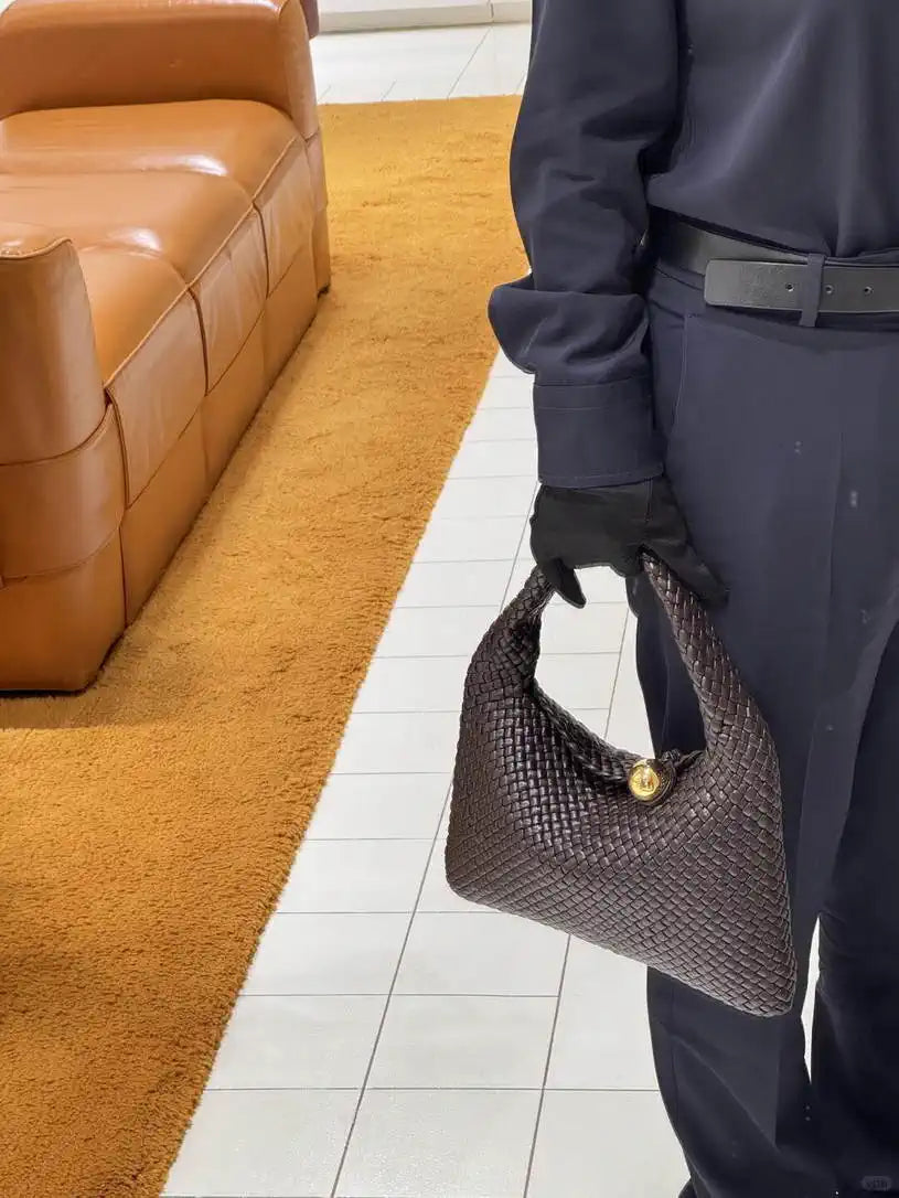 Bottega Veneta BV 826196 Tosca Baci Dark brown
