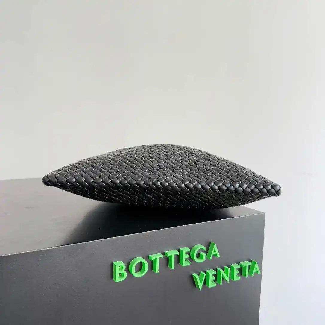 Bottega Veneta BV 826196 Tosca Baci Black