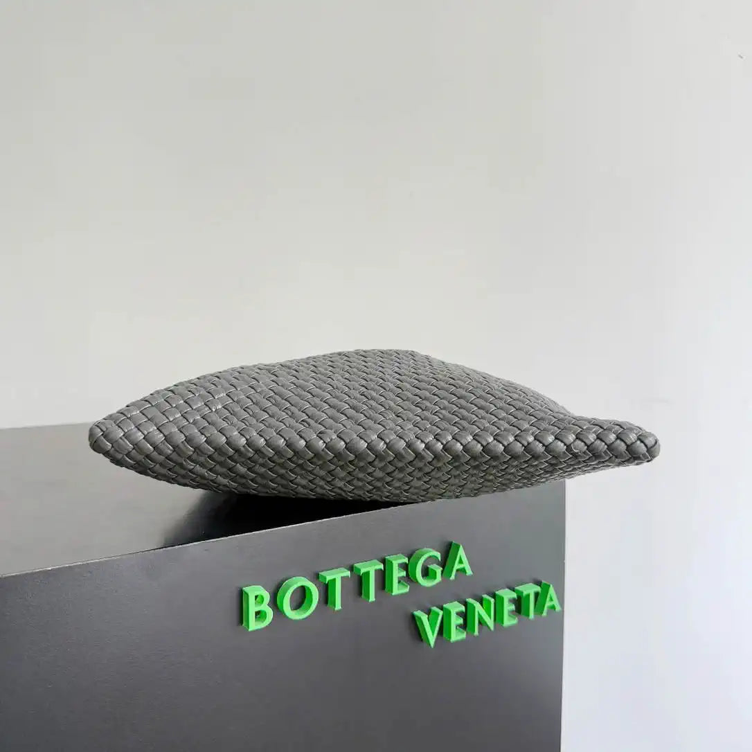 Bottega Veneta BV 826196 Tosca Baci Light gray