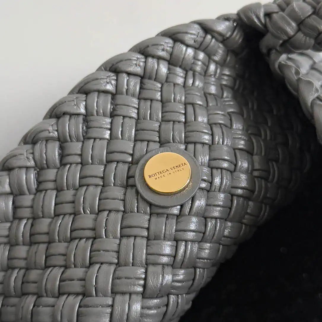Bottega Veneta BV 826196 Tosca Baci Light gray