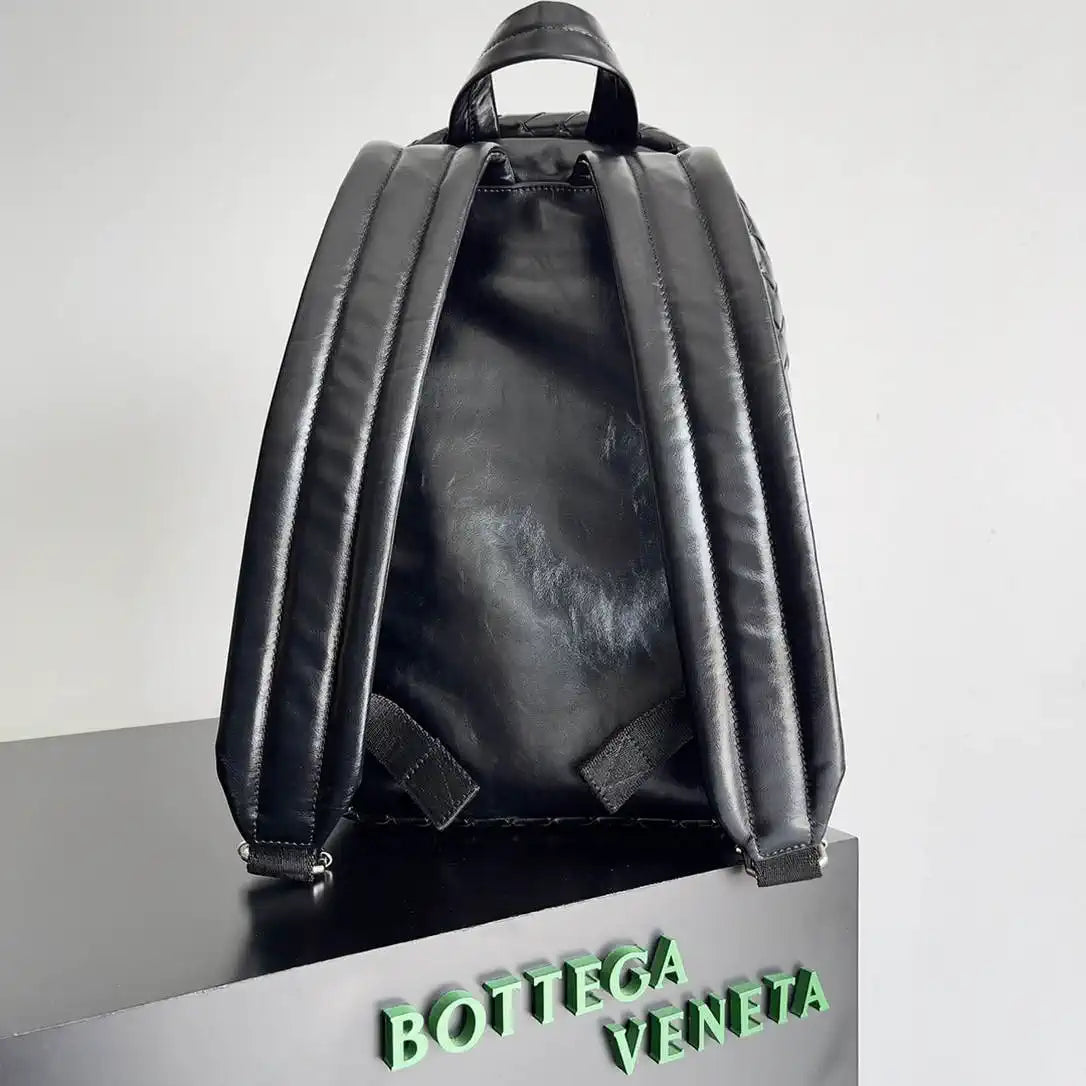 Bottega Veneta BV 828524 Small  Intrecciato Backpack BV99009