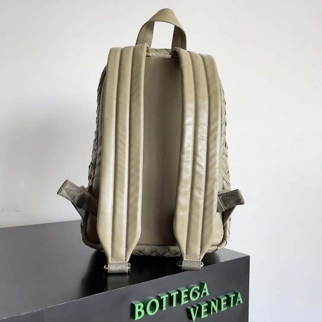 Bottega Veneta BV 828524 Small  Intrecciato Backpack BV99011
