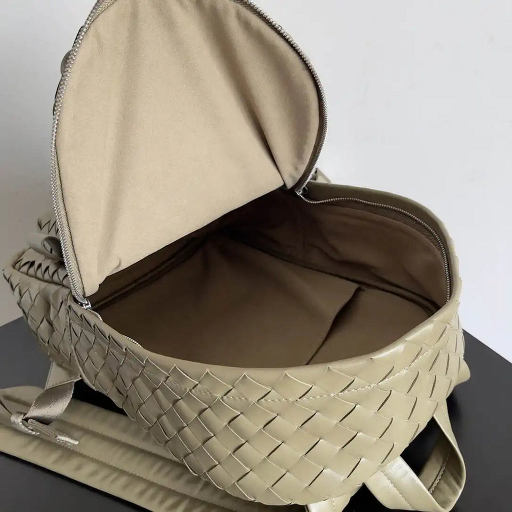 Bottega Veneta BV 828524 Small  Intrecciato Backpack BV99011