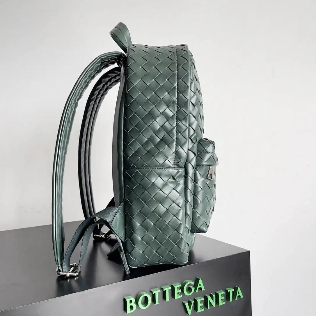 Bottega Veneta BV 828524 Small  Intrecciato Backpack BV99015