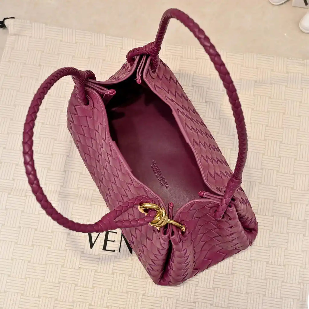 Bottega Veneta BV 835921 Medium Parachute BV92119