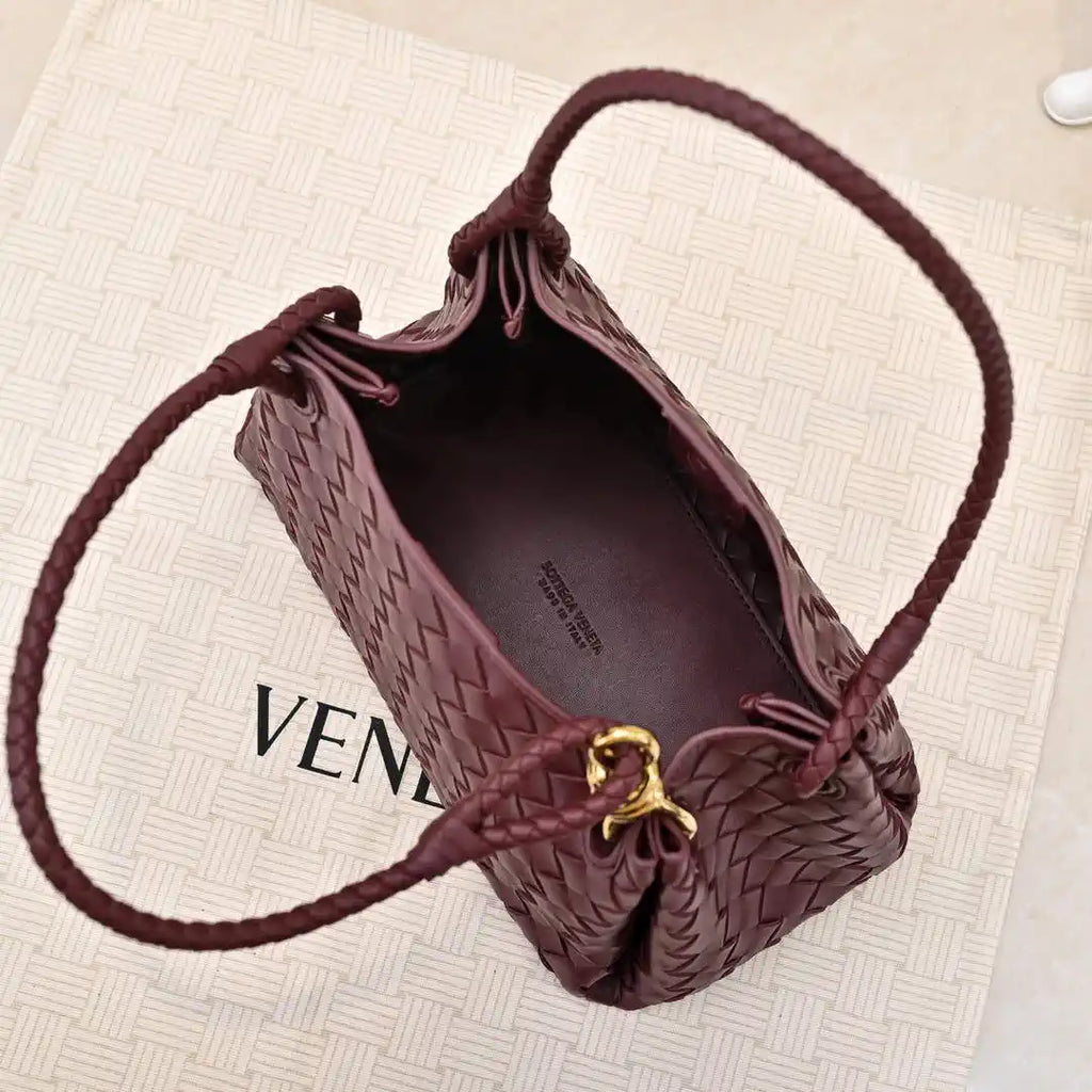 Bottega Veneta BV 835921 Medium Parachute BV92124