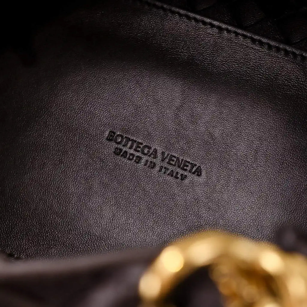 Bottega Veneta BV 835921 Medium Parachute BV92125