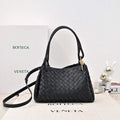 Bottega Veneta BV 835921 Medium Parachute BV92126