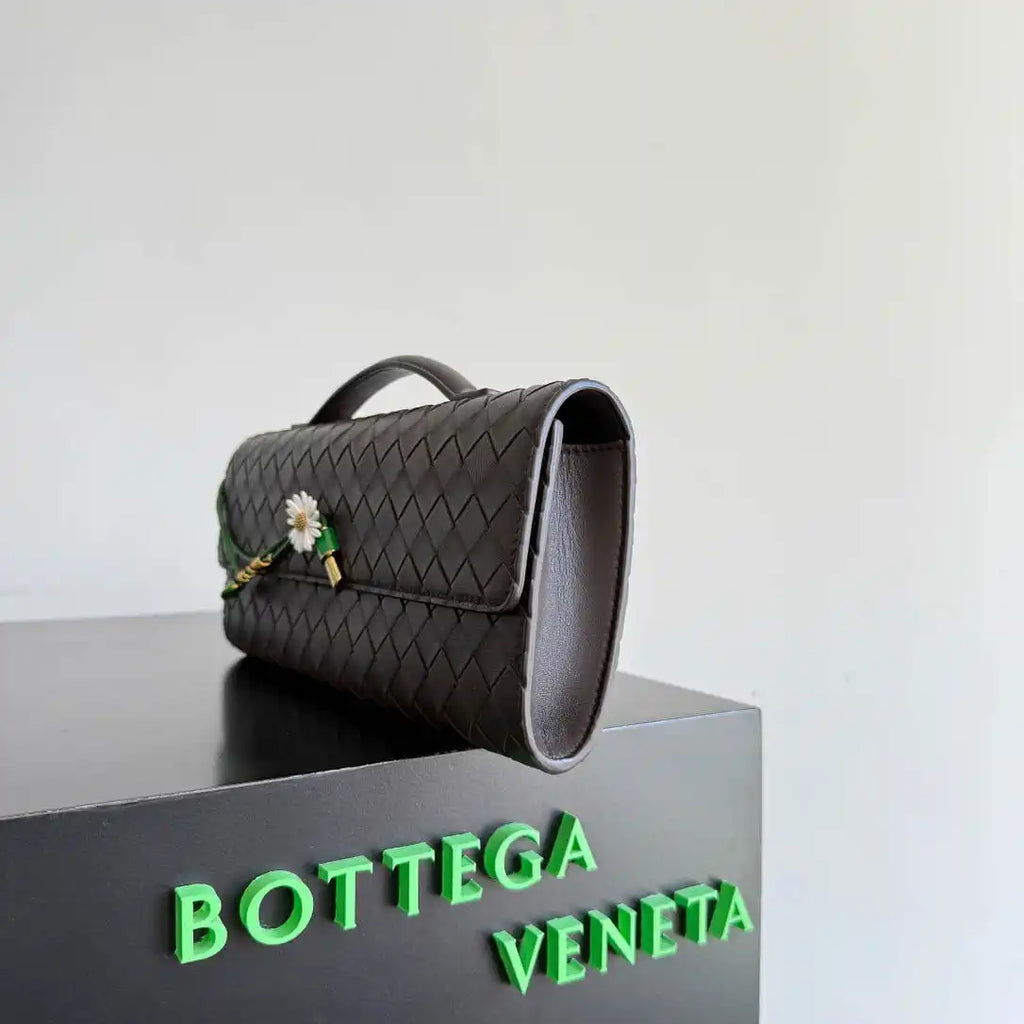 Bottega Veneta BV 836810 Andiamo Clutch  Ardoise