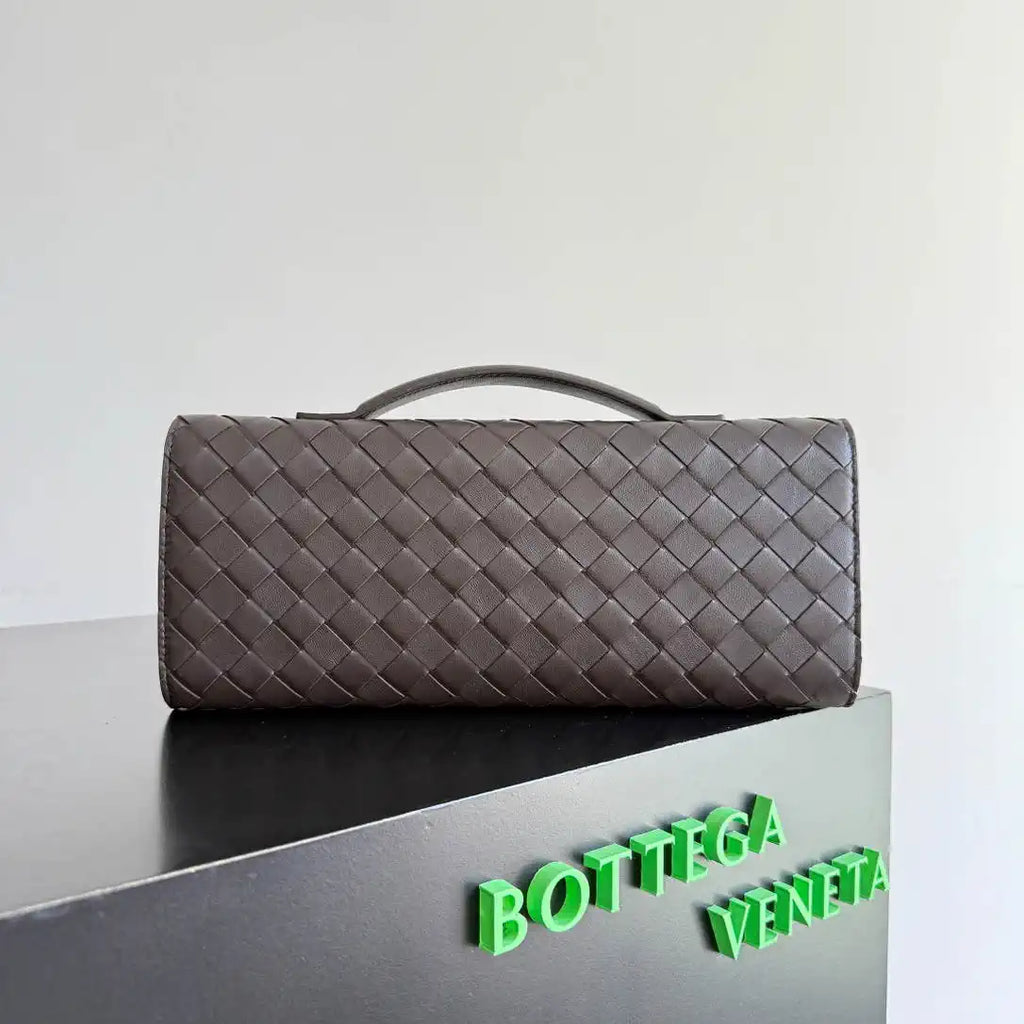 Bottega Veneta BV 836810 Andiamo Clutch  Ardoise