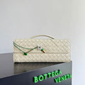 Bottega Veneta BV 836810 Andiamo Clutch  Beige