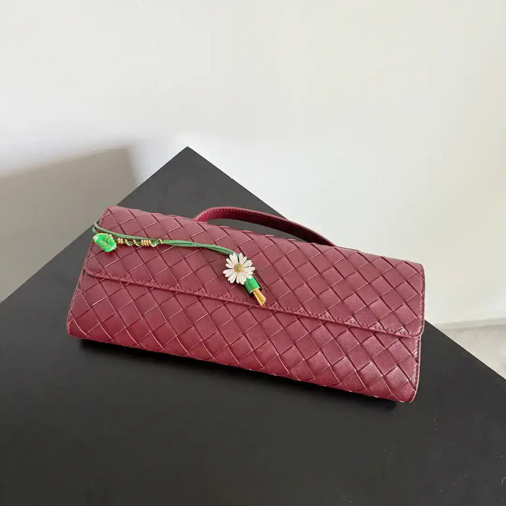 Bottega Veneta BV 836810 Andiamo Clutch Wine Red