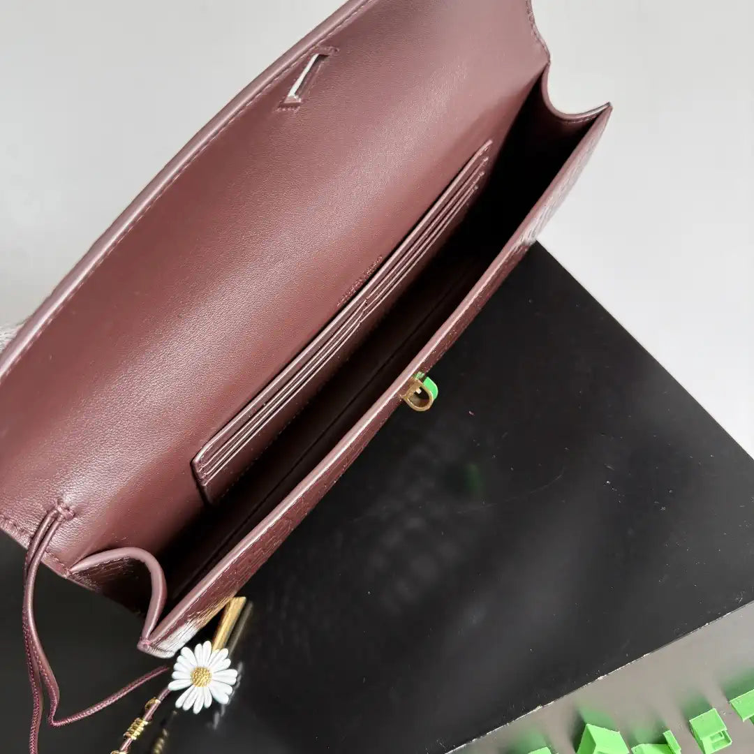 Bottega Veneta BV 836810 Long Clutch Andiamo Crocodile With Handle Bv99036